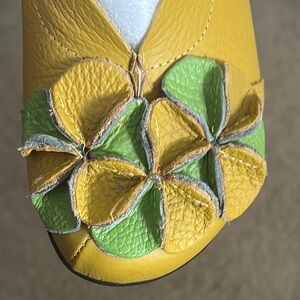 HinRui New in Box Size 7 Shoes